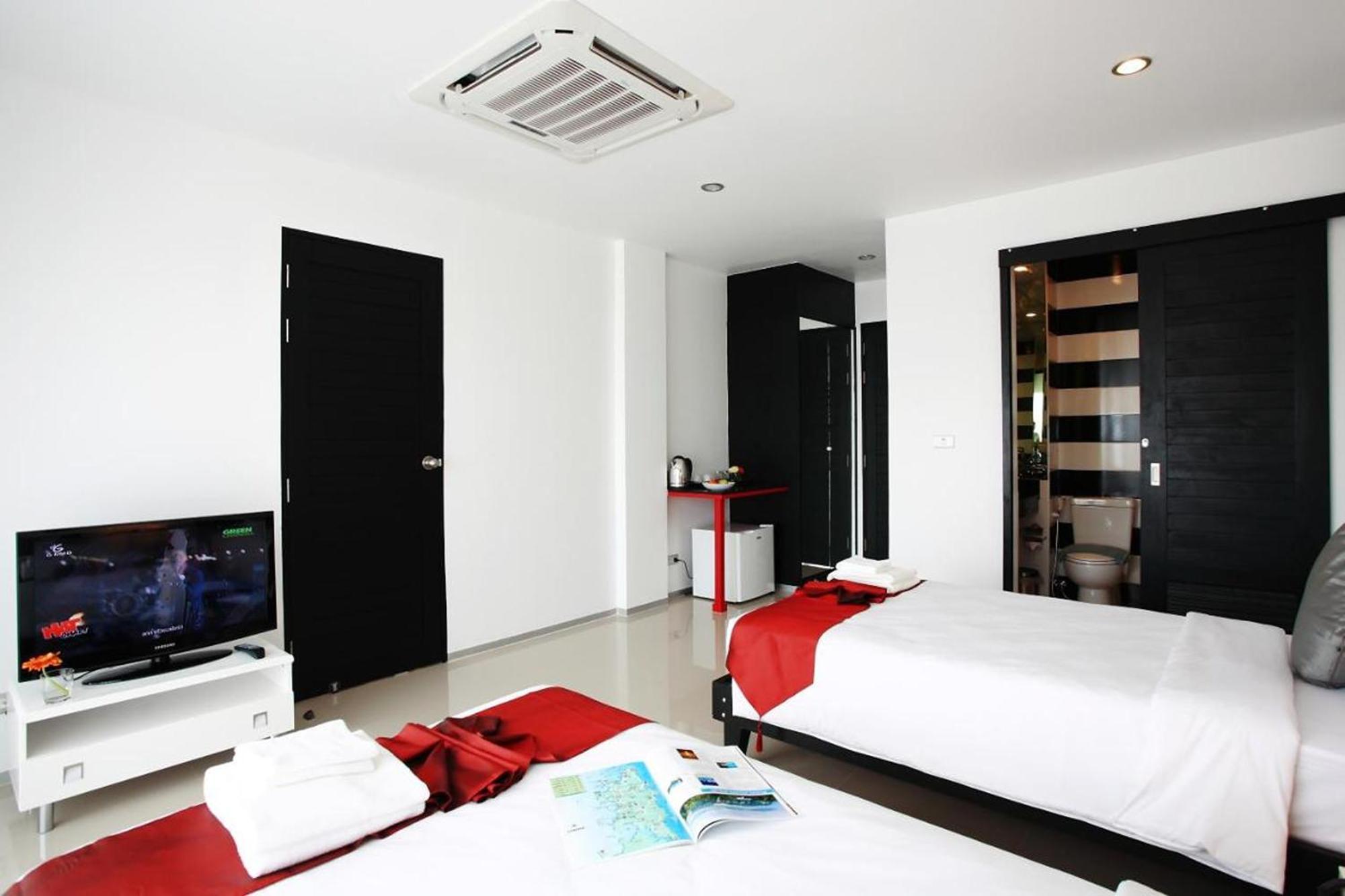 One World One Home Naiharn Hotel Rawai Exterior photo